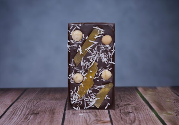 Anvers Artisan Mano-Macadamia-coconut-chocolate -block